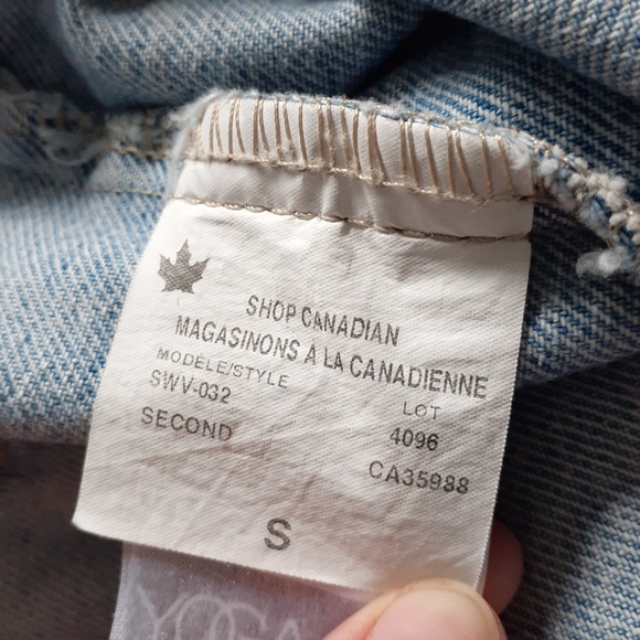 Yoga Jeans | Jude Boyfriend Vintage Wash 100% Cotton Jean Jacket Made in Canada - Picture 8 of 9